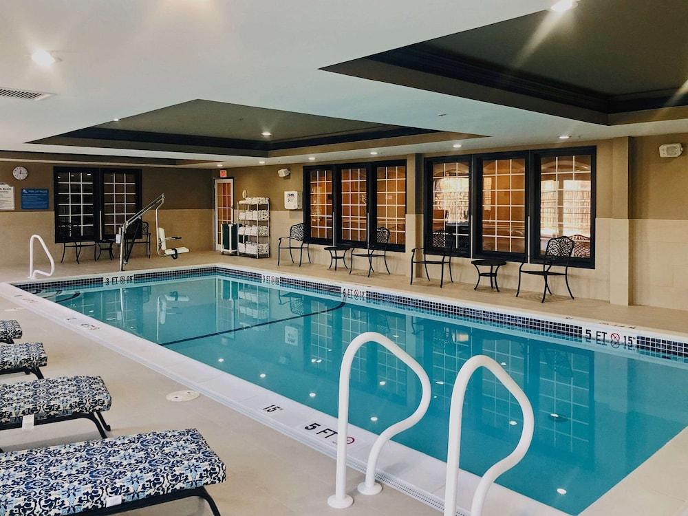 Comfort Inn & Suites Sturbridge-Brimfield Εξωτερικό φωτογραφία