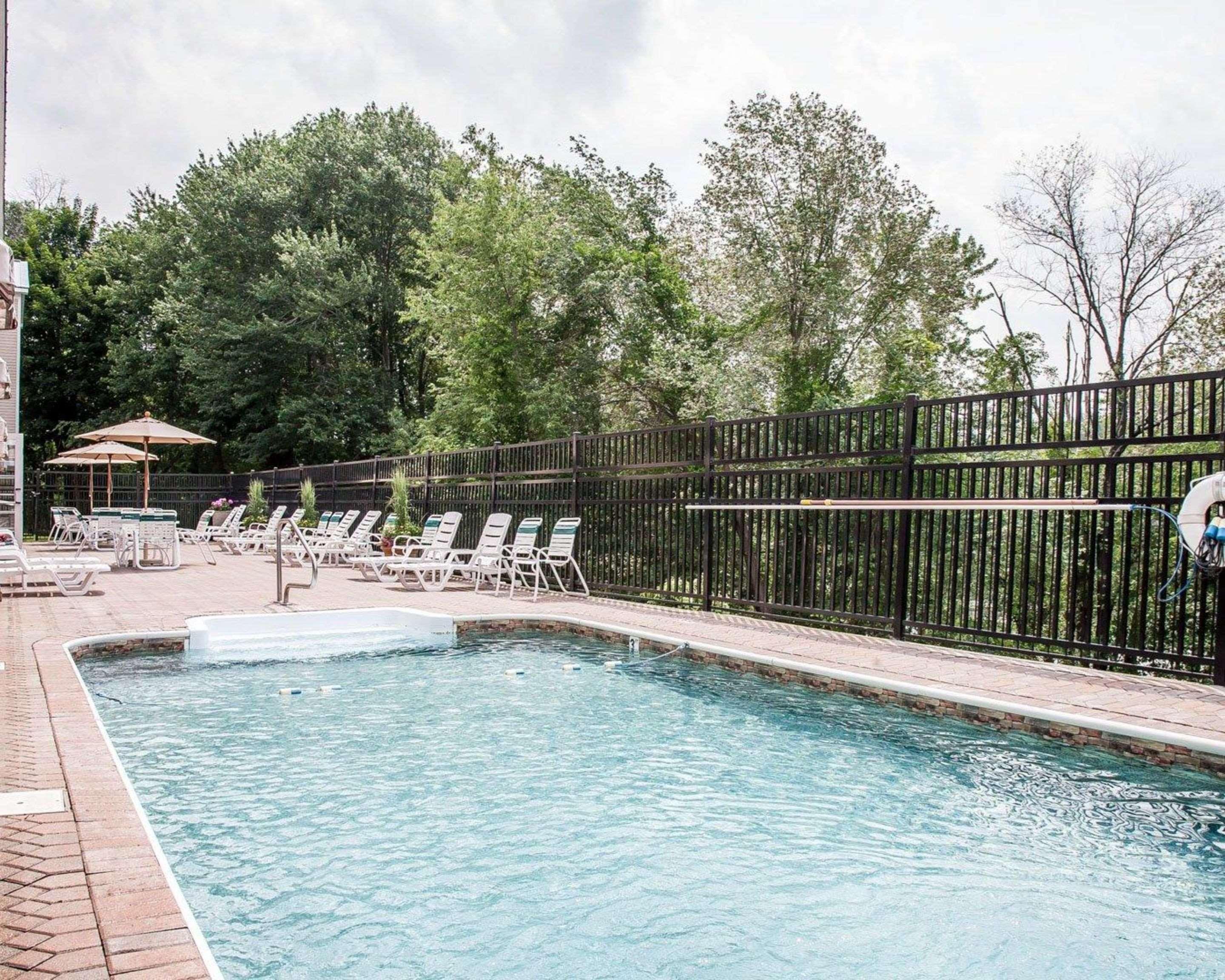 Comfort Inn & Suites Sturbridge-Brimfield Εξωτερικό φωτογραφία