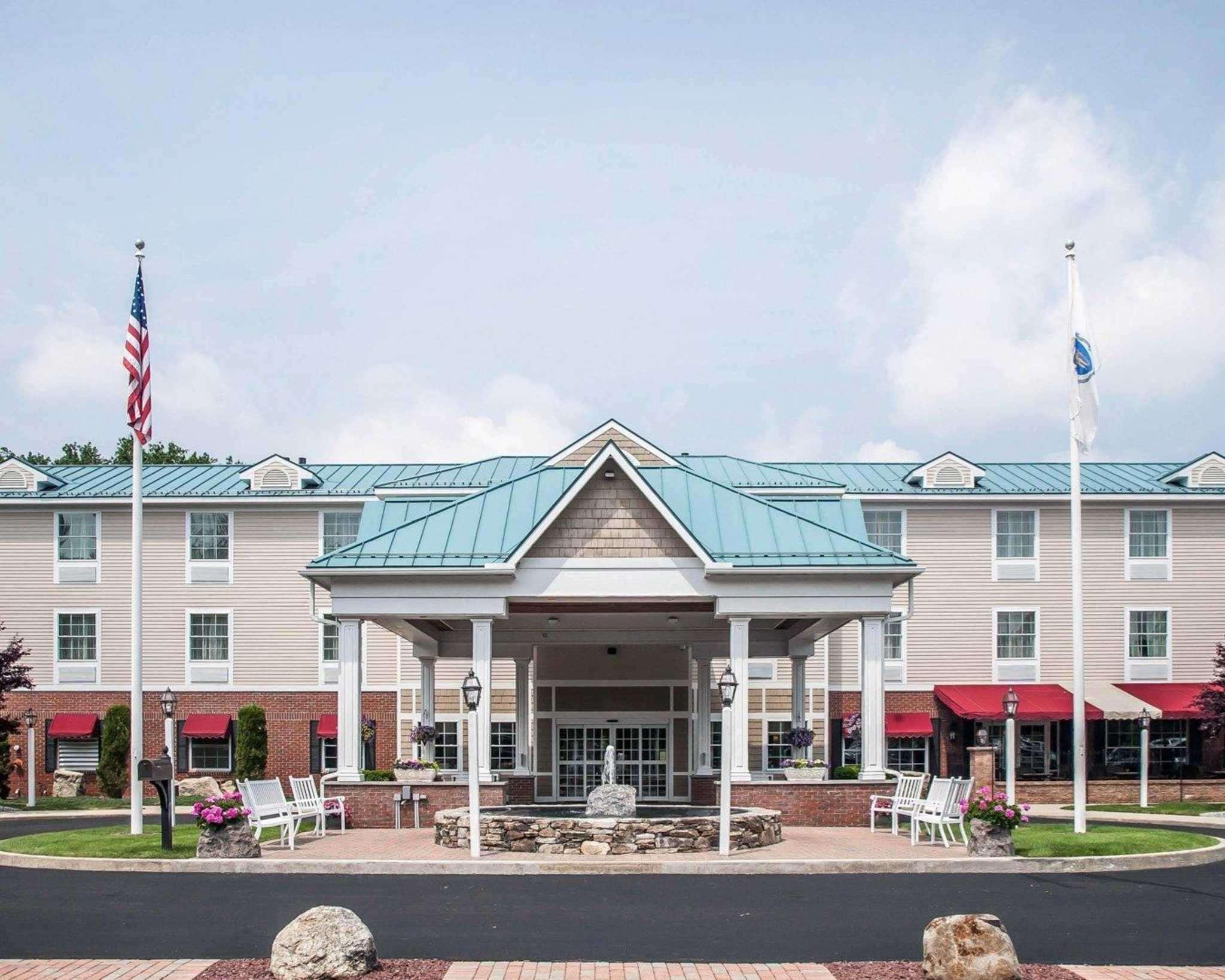Comfort Inn & Suites Sturbridge-Brimfield Εξωτερικό φωτογραφία