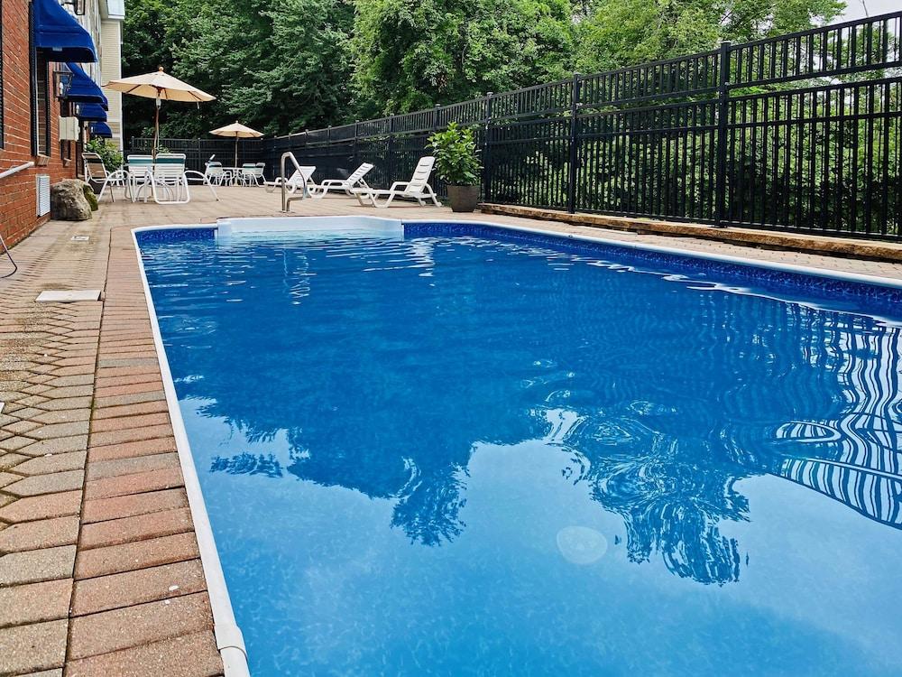 Comfort Inn & Suites Sturbridge-Brimfield Εξωτερικό φωτογραφία