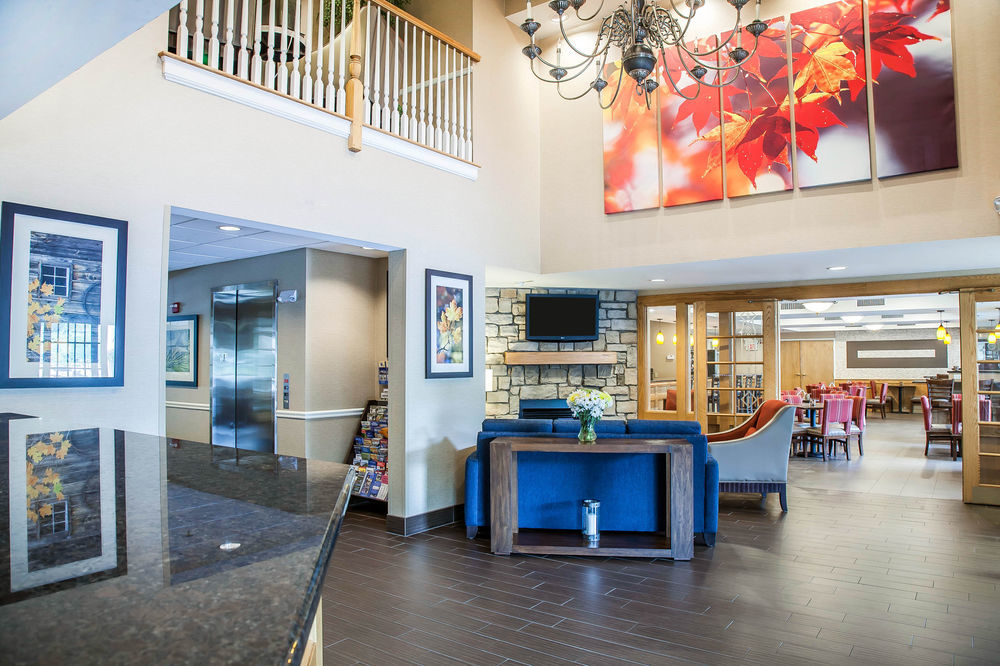 Comfort Inn & Suites Sturbridge-Brimfield Εξωτερικό φωτογραφία