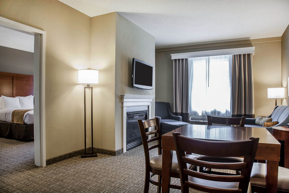 Comfort Inn & Suites Sturbridge-Brimfield Εξωτερικό φωτογραφία