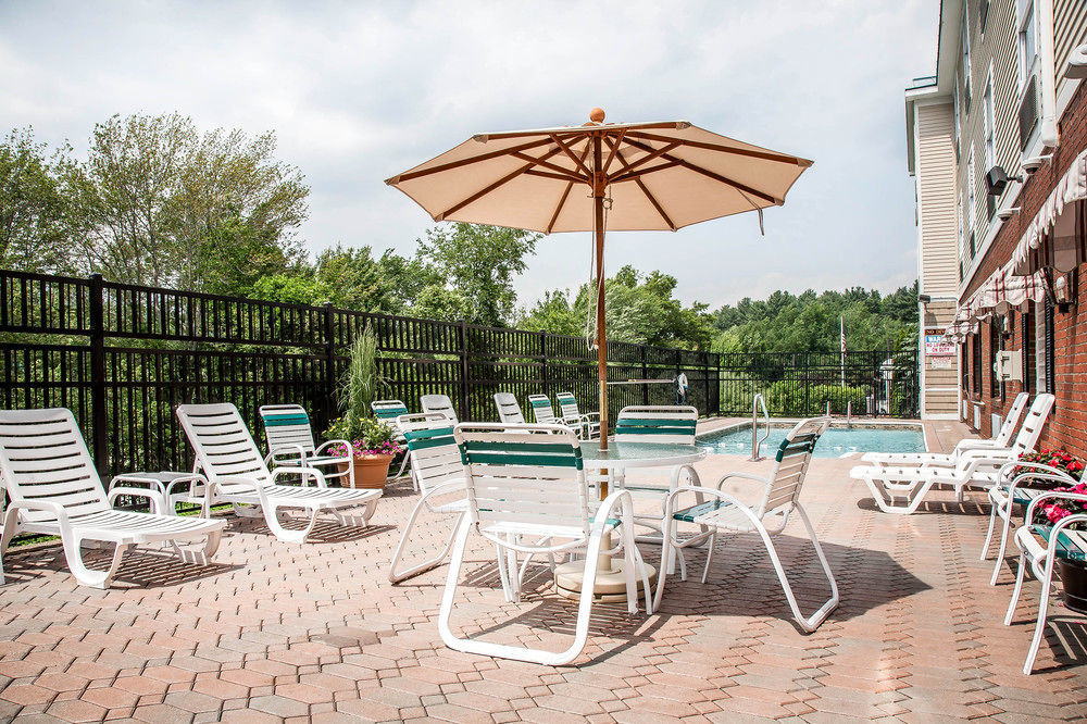 Comfort Inn & Suites Sturbridge-Brimfield Εξωτερικό φωτογραφία