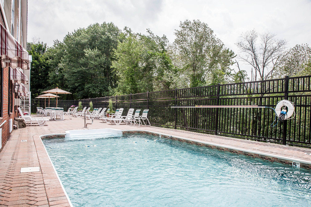 Comfort Inn & Suites Sturbridge-Brimfield Εξωτερικό φωτογραφία